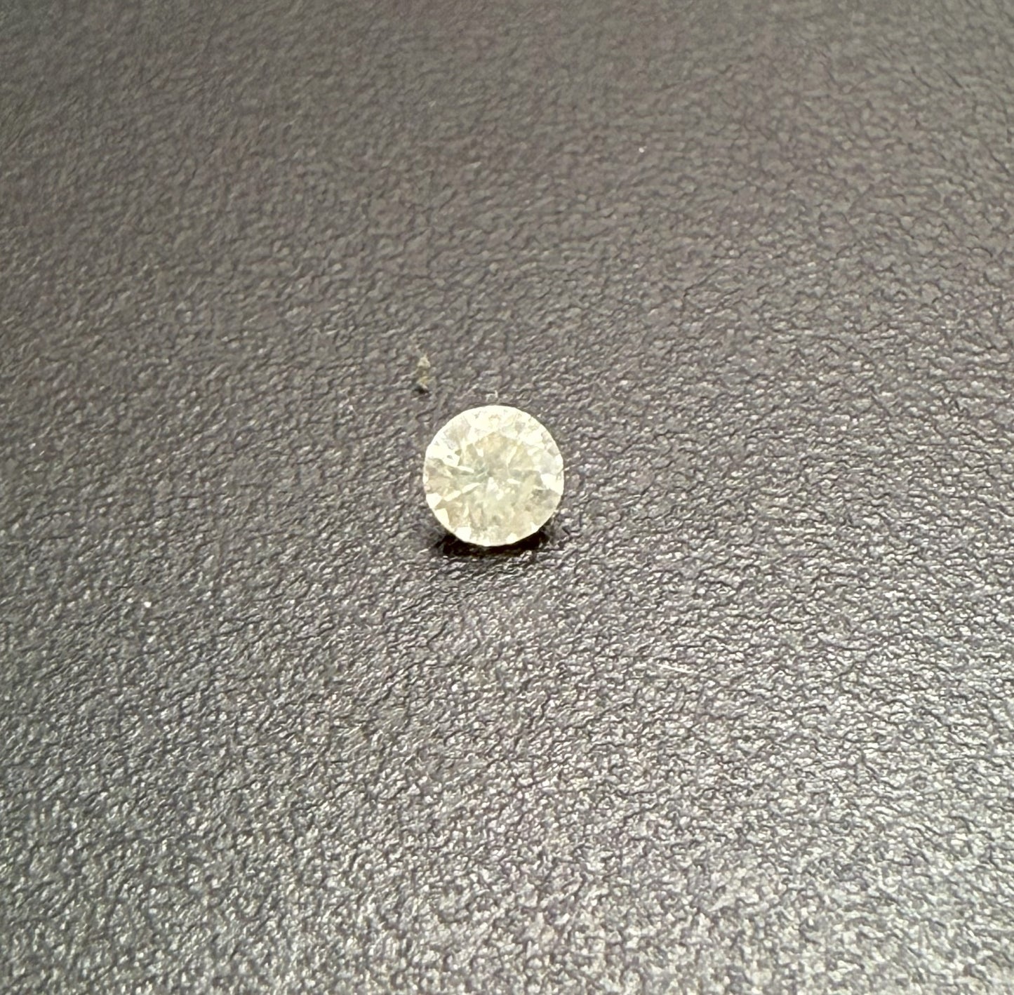 Natural Diamond - Africa: 28 cents