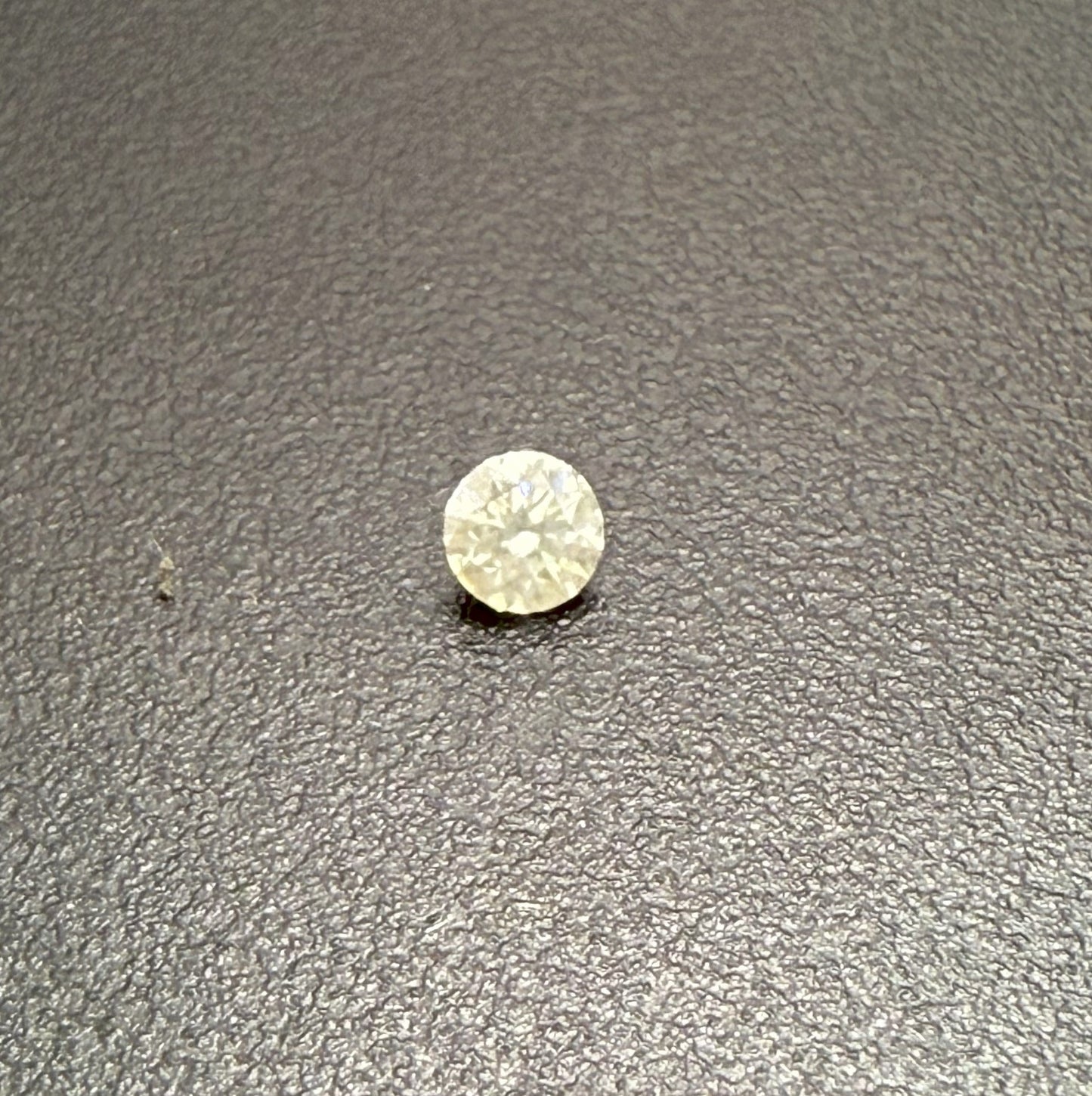 Natural Diamond - Africa: 31 cents