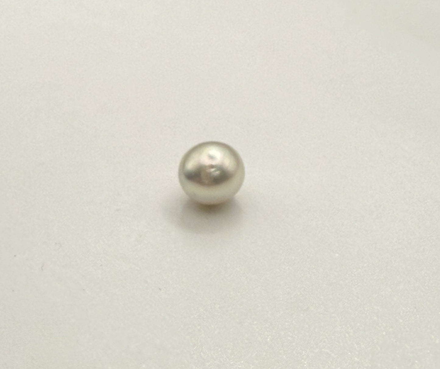 Natural Pearl - South Sea 6.5mm - 1.84 ct