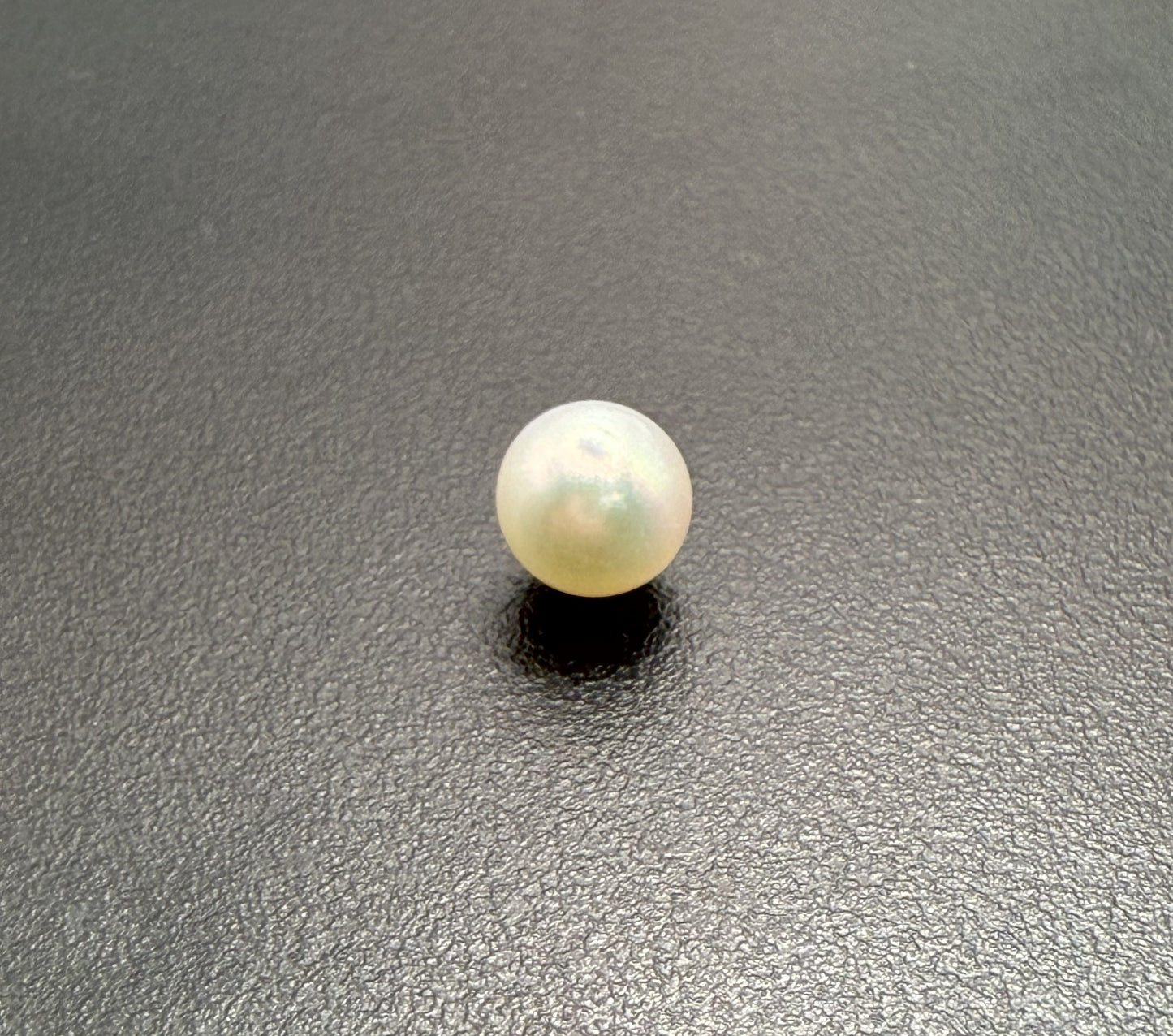 Natural Pearl - South Sea 7.20mm - 2.66 ct