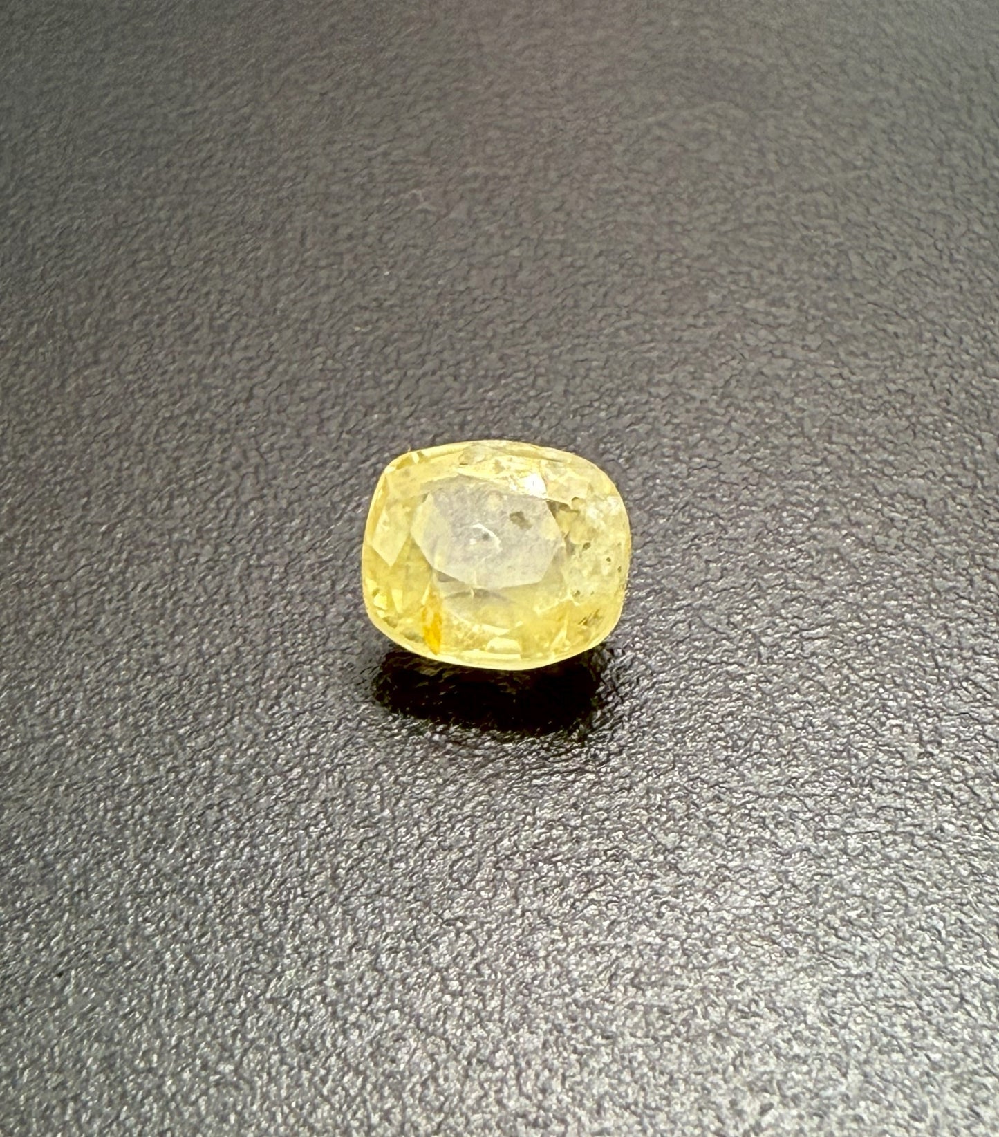 Natural Yellow Sapphire - Ceylone: 3.43 ct - Premium+