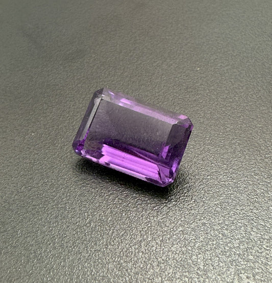 Natural Amethyst: 10.92 ct