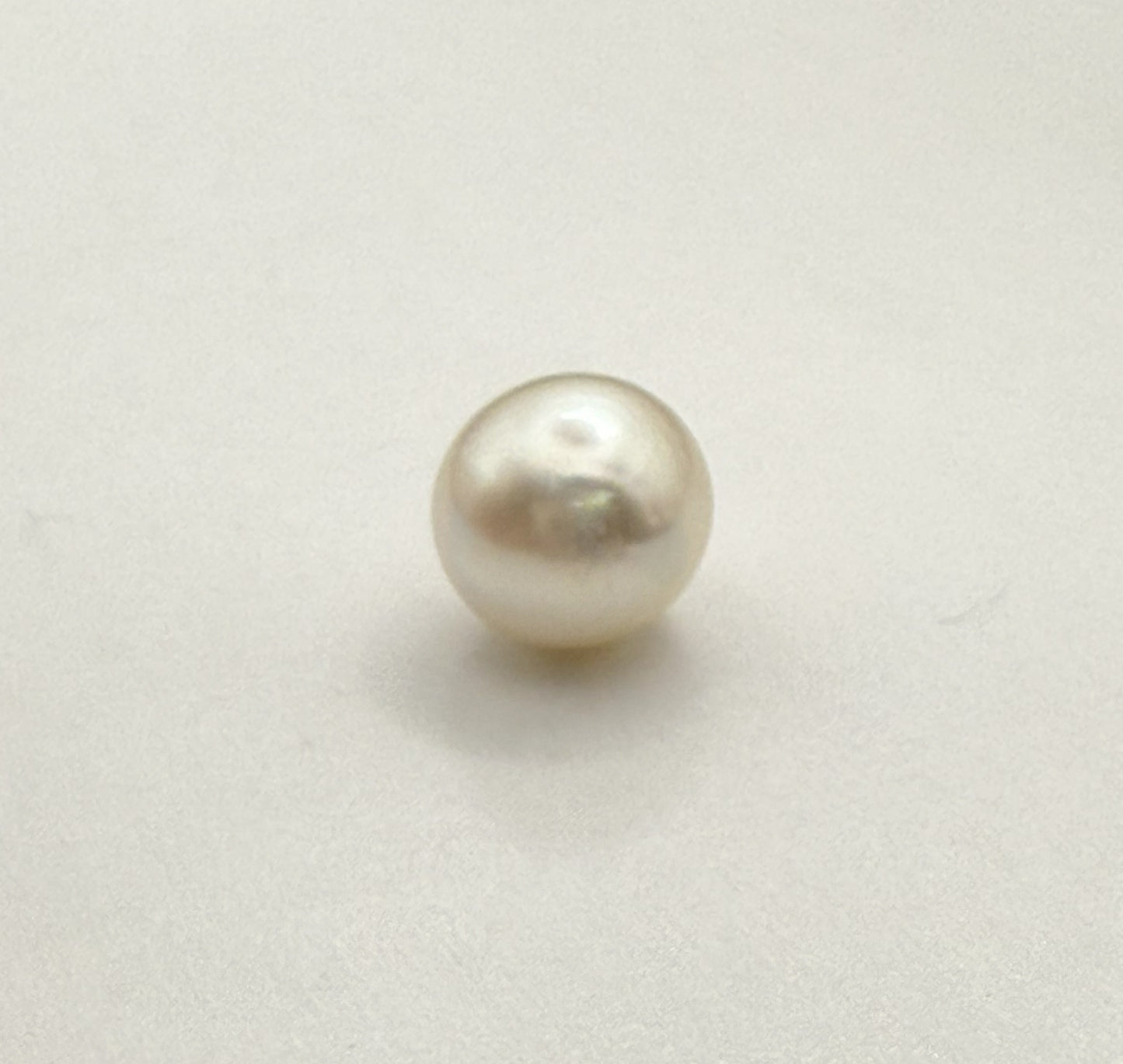 Natural Pearl - South Sea 8.50 - 9.30 mm - 5.10 ct