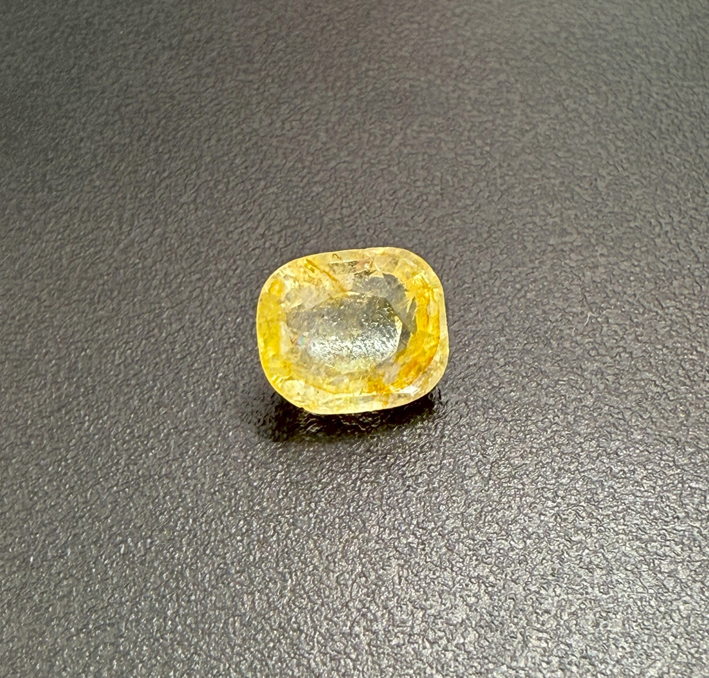 Natural Yellow Topaz - 5.35 ct - Premium