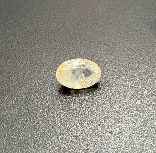 Natural Yellow Sapphire - Ceylone: 3.07 ct