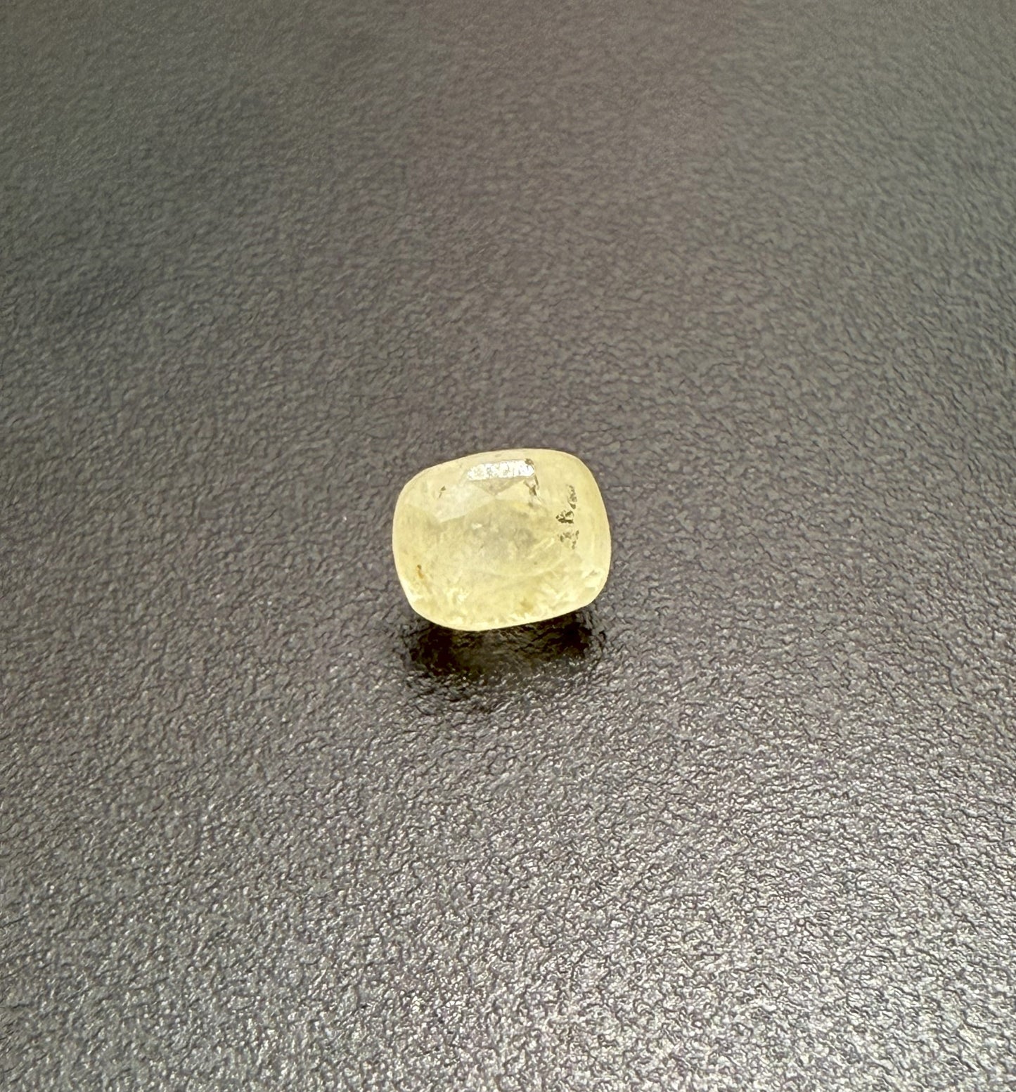 Natural Yellow Sapphire - Ceylone: 2.96 ct