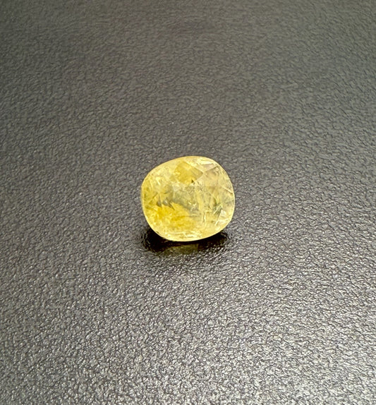 Natural Yellow Sapphire - Ceylone: 3.47 ct - Premium