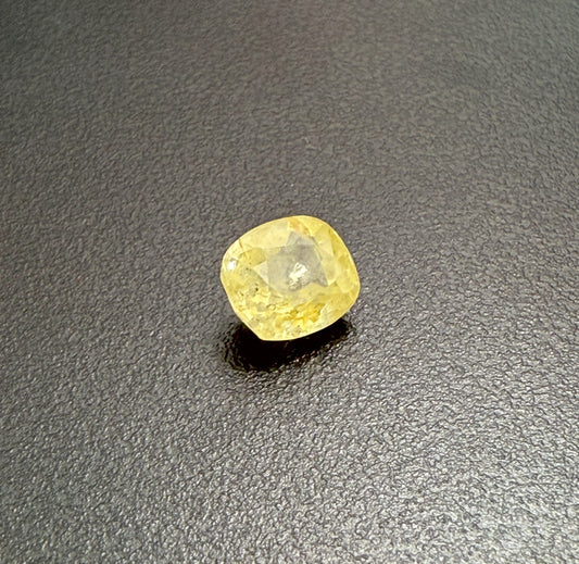 Natural Yellow Sapphire - Ceylone: 3.43 ct - Premium+