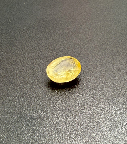 Natural Yellow Sapphire - Ceylone: 4.13 ct - Premium+